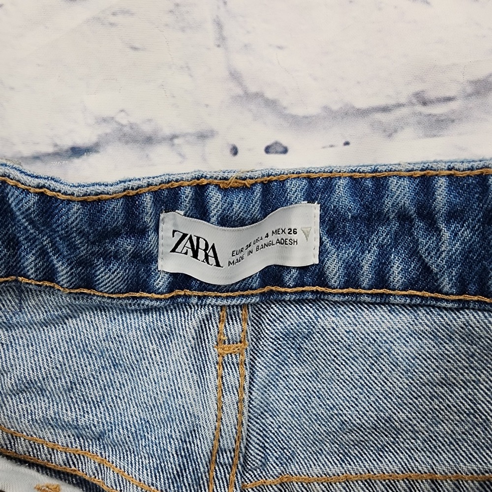 Zara WOMENS SIZE 4 High Rise Straight Leg Jean Raw Hem Mid Wash - Picture 10 of 14